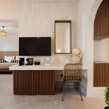 Polis Of Naxos Stylish Apartahotel 4*