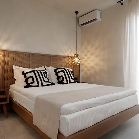 Polis Of Naxos Stylish 4*