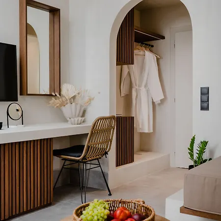Polis Of Naxos Stylish Apartahotel 4*
